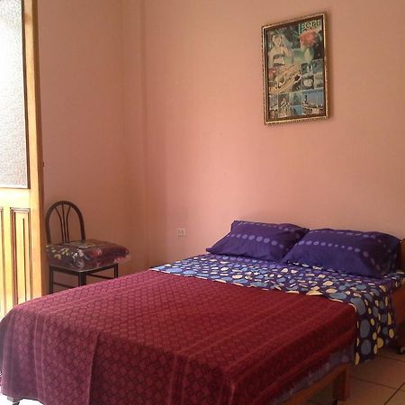 Hostal Yaki Лима Номер фото